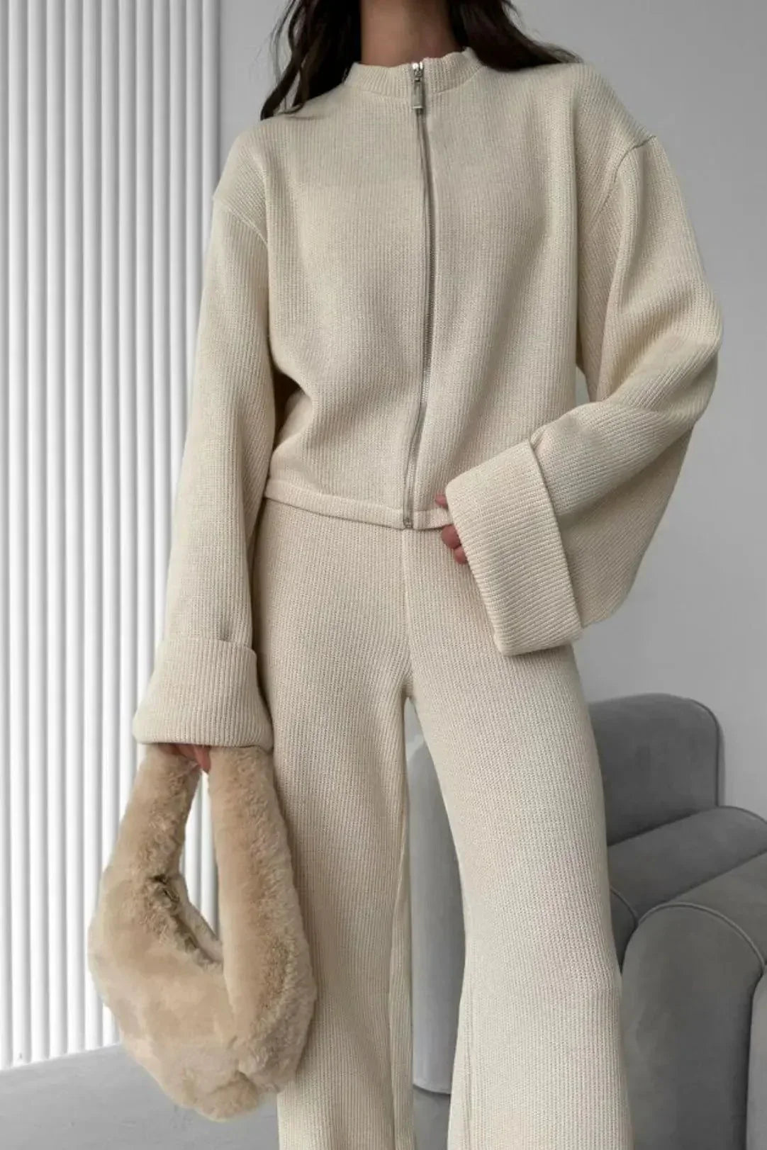 Knit Zip Set – Moderner Strick-Zweiteiler